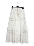 Langer Rock aus Broderie anglaise und Spitze