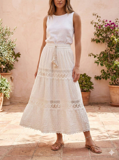 Langer Rock aus Broderie anglaise und Spitze